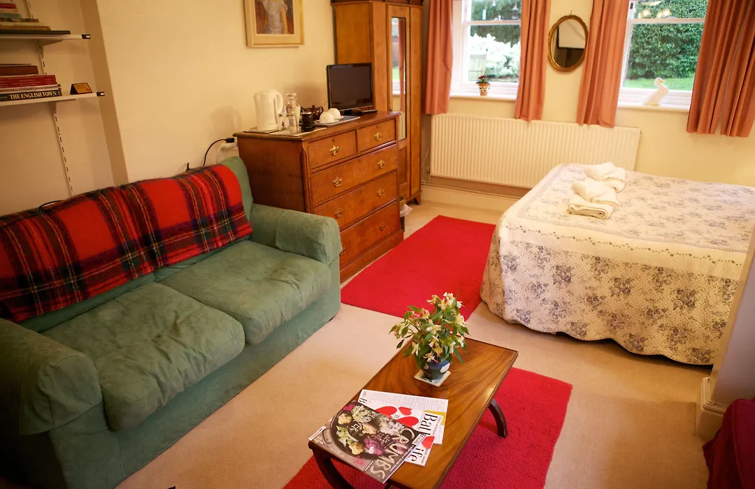 The Cottage At Weston Lawn-1