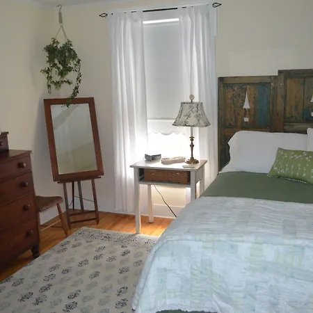 Benjamin F. Packard House Bed And Breakfast-3